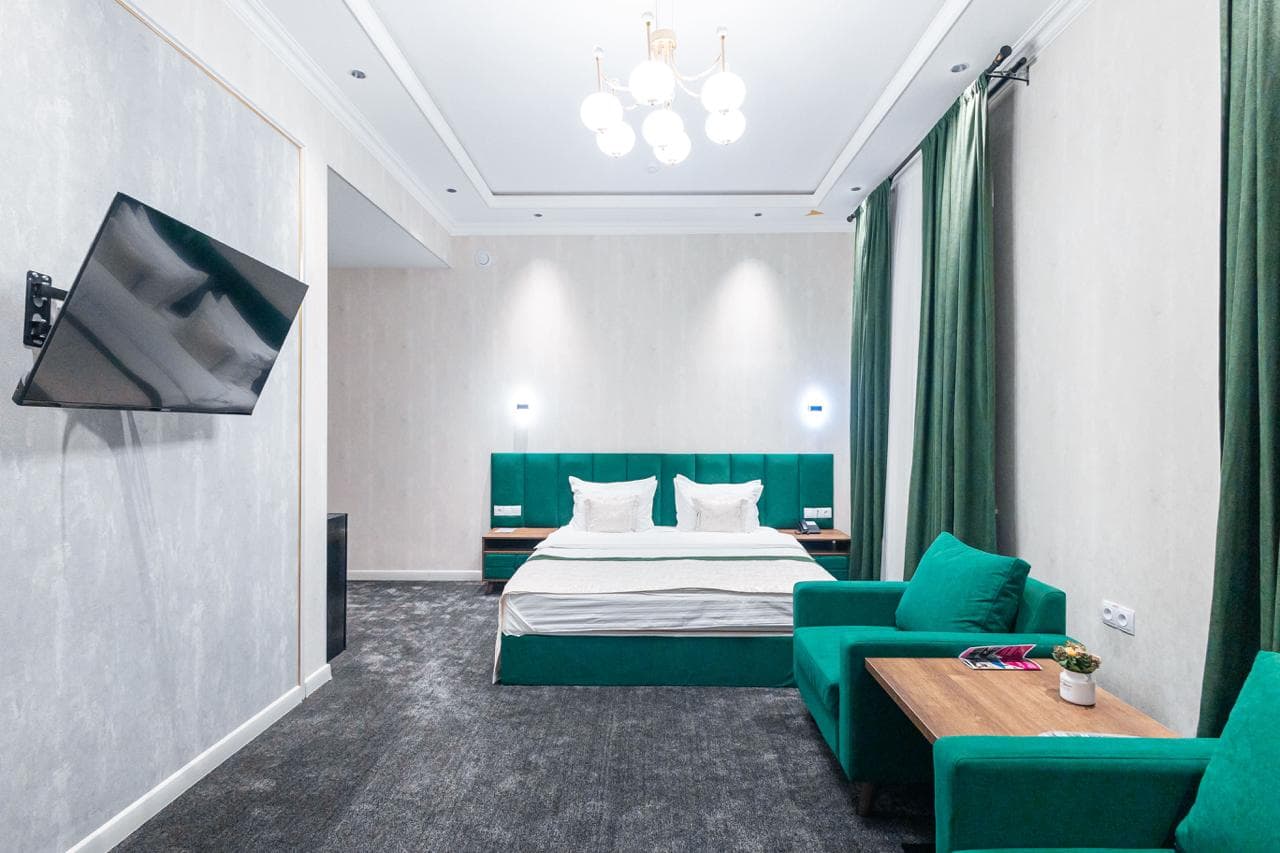 Superior King Room